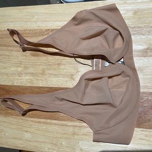 SKIMS 34D Honey Bra
